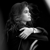 Omega и модель Kaia Gerber представляют новые женские часы Trésor