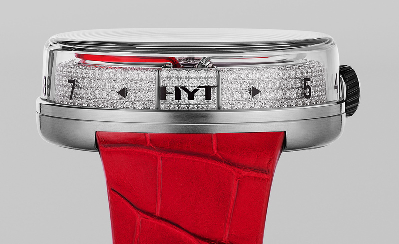 hyt-h0-redfluid-diamonds-closeup1-3000x3000px_rectangle.jpg