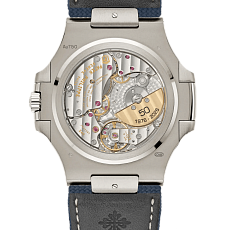 Patek Philippe Nautilus 41 mm 5810G-001 — additional thumb 1