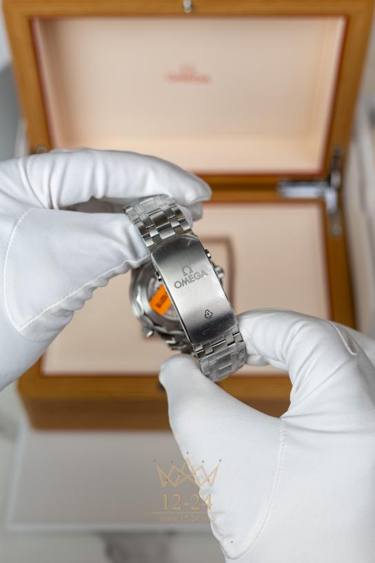 Omega Diver 300 m Omega Co-Axial Master Chronometer 42 mm 210.30.42.20.04.001