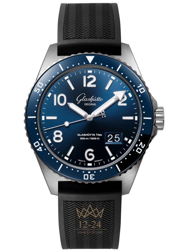 Glashutte SeaQ Panorama Date 1-36-13-02-81-06