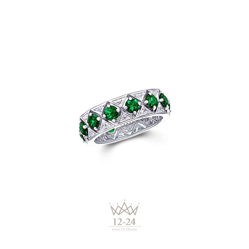 Graff Snowfall Single Row Ring Emerald and Diamond RGR527