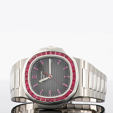 Часы Patek Philippe Ruby Bezel 5711/112P — дополнительная миниатюра 1