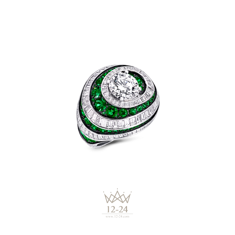Graff Swirl Baguette Ring Emerald and Diamond RGR503