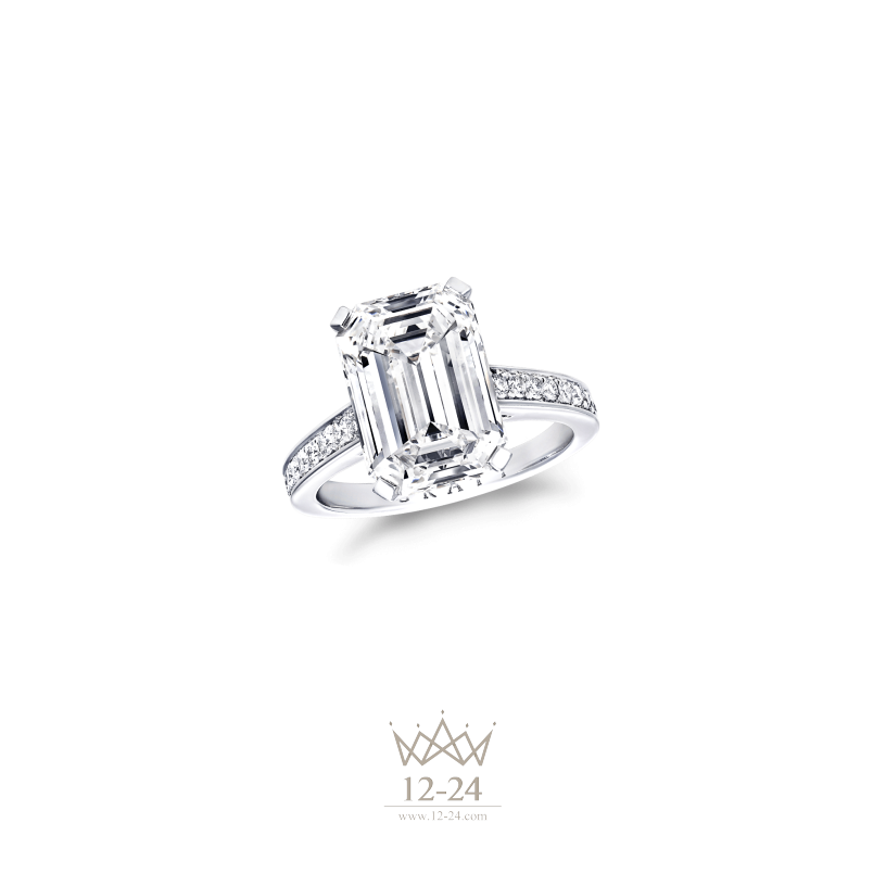 Graff Emerald Cut Ring Diamond GR37641