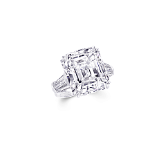 Украшение Graff Emerald Cut Diamond Ring GR44518 — main thumb
