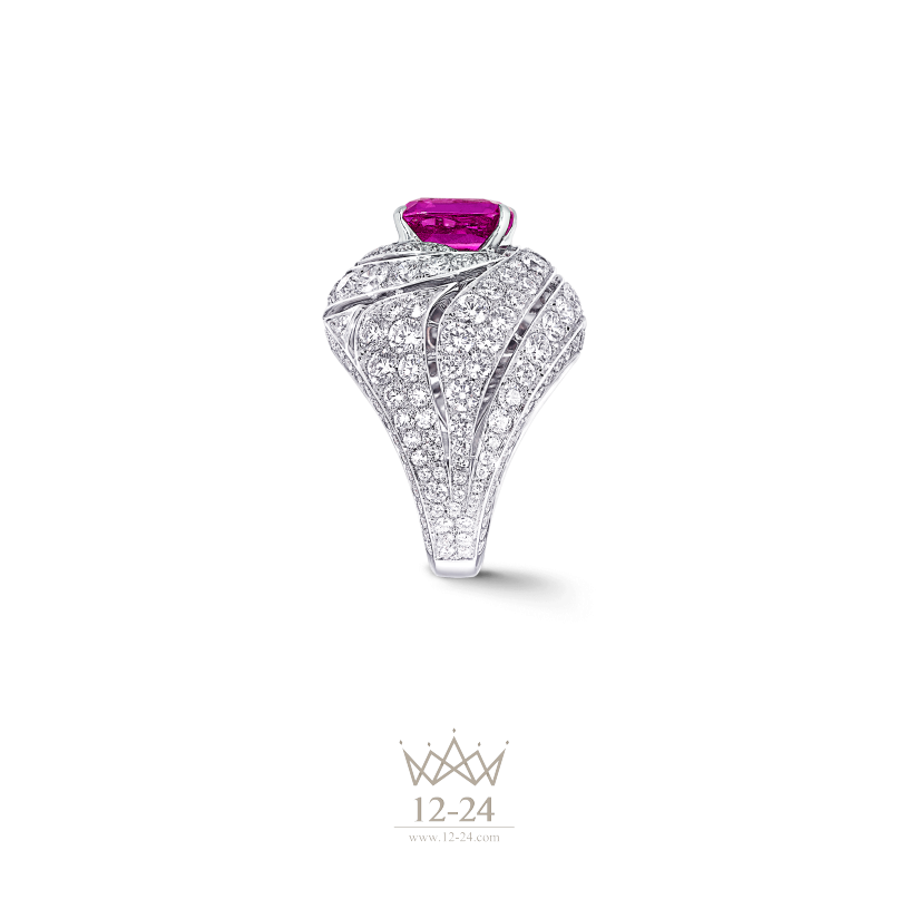 Graff Swirl Ring Pink Sapphire and Diamond RGR498