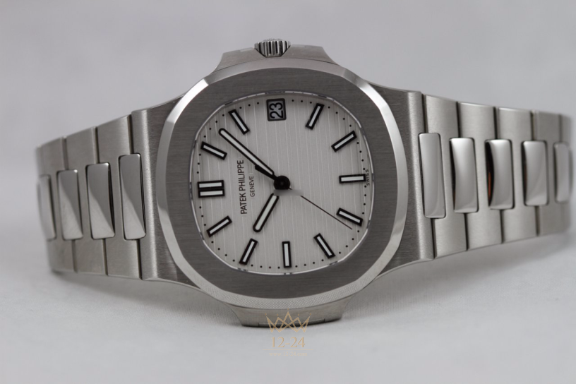 Patek Philippe Self-winding 5711/1A-011