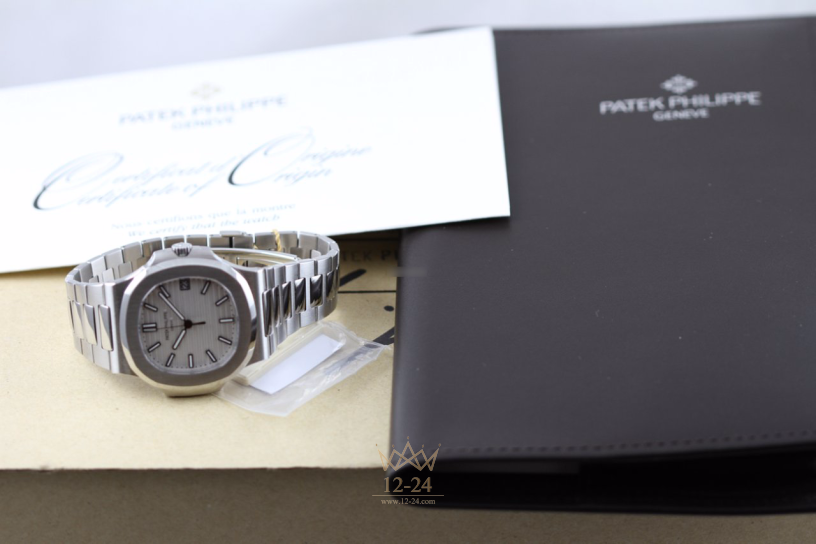 Patek Philippe Self-winding 5711/1A-011