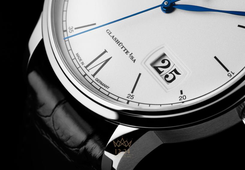 Glashutte Excellence Panorama Date 1-36-03-01-02-30