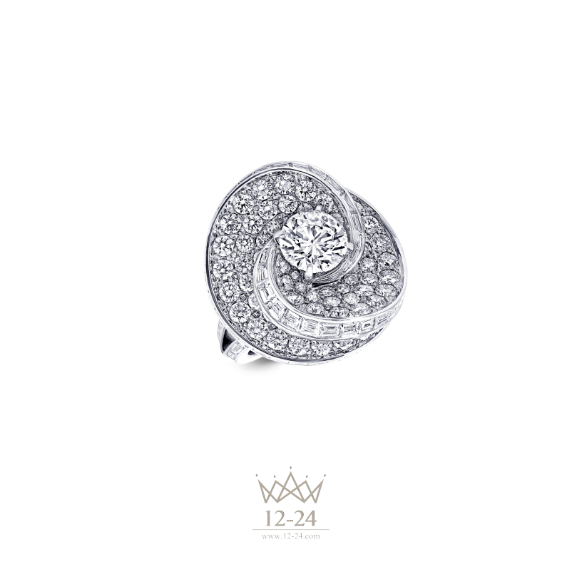 Graff Swirl Twist Ring Diamond RGR486