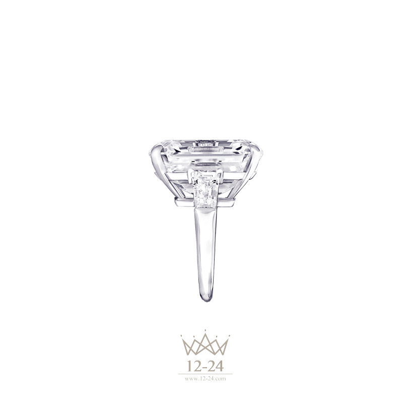 Graff Emerald Cut Diamond Ring GR34432